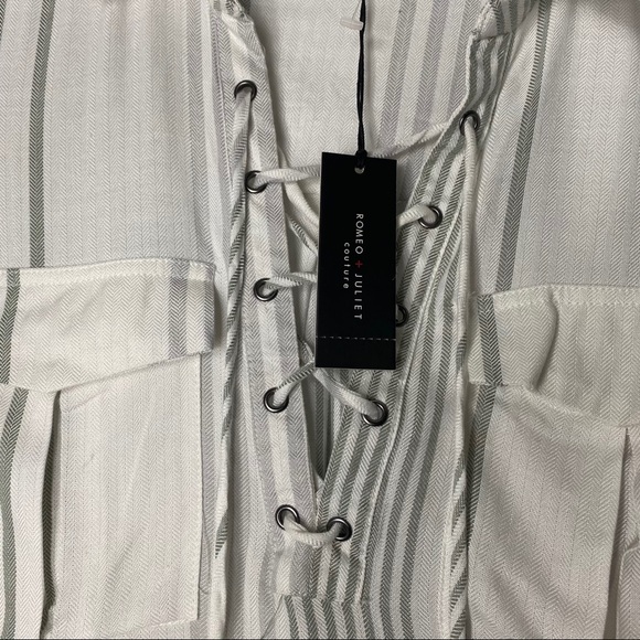 NWT Romeo & Juliet Couture | V Neck Stripped Top - Picture 8 of 8